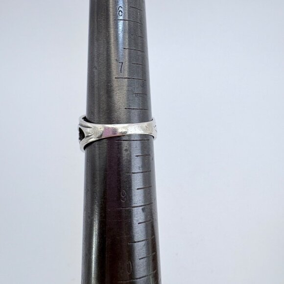 VTG Sterling Silver 925 Scroll Design Filigree Tapered Band Ring Size 7.75 - Picture 9 of 10